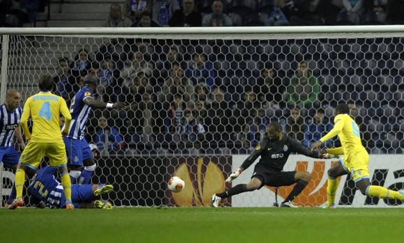 L'occasione fallita da Zapata nel finale. Afp